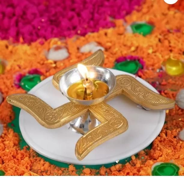 Divine Swastik Brass Diya – Traditional Puja Diya with Elegant Swastik Design for Diwali, Pooja, Festivals & Home Decoration